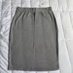 Universal Standard Black and White Pencil Skirt